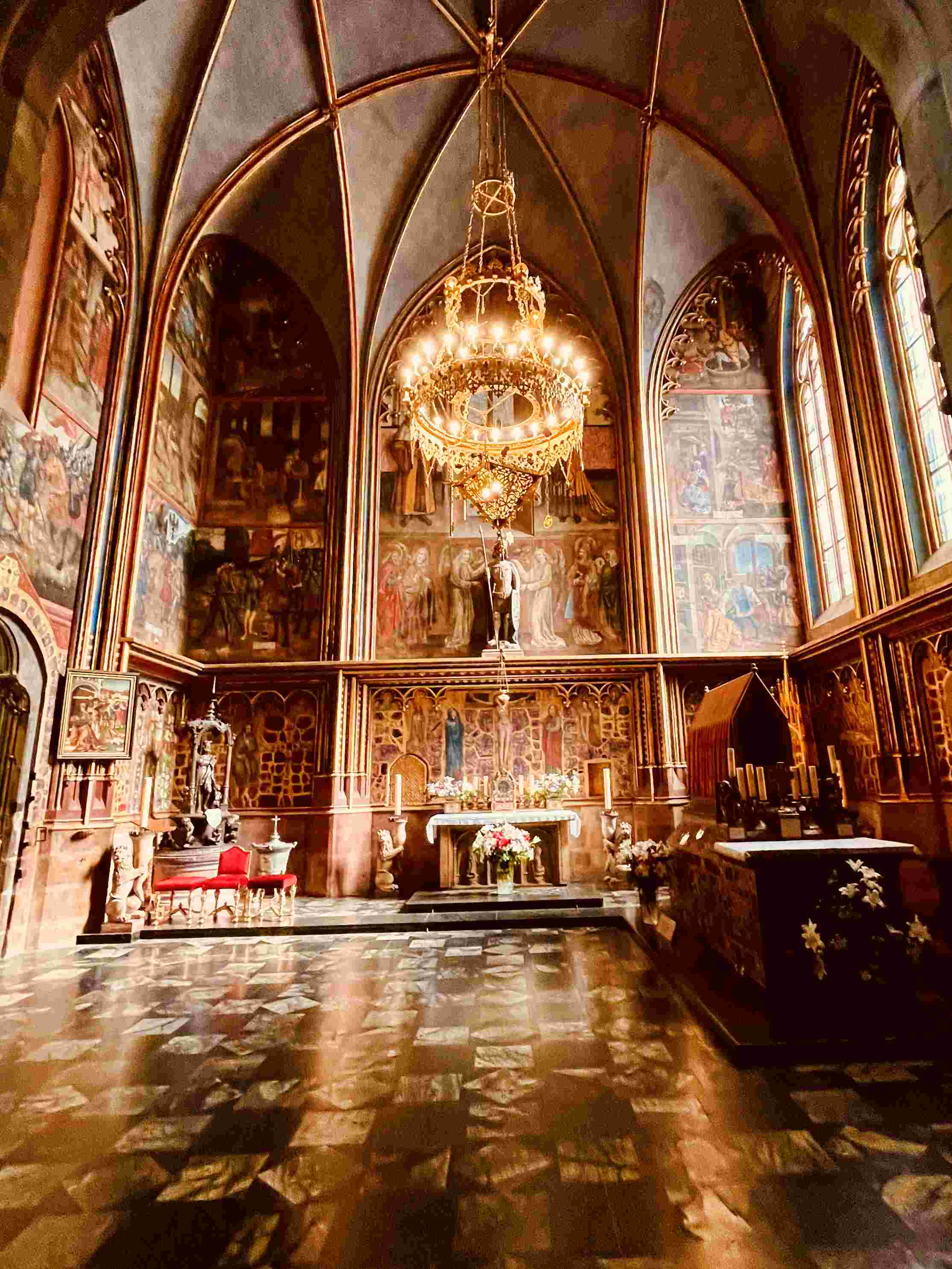 How Many Days in Prague Castle: Room with chandelier